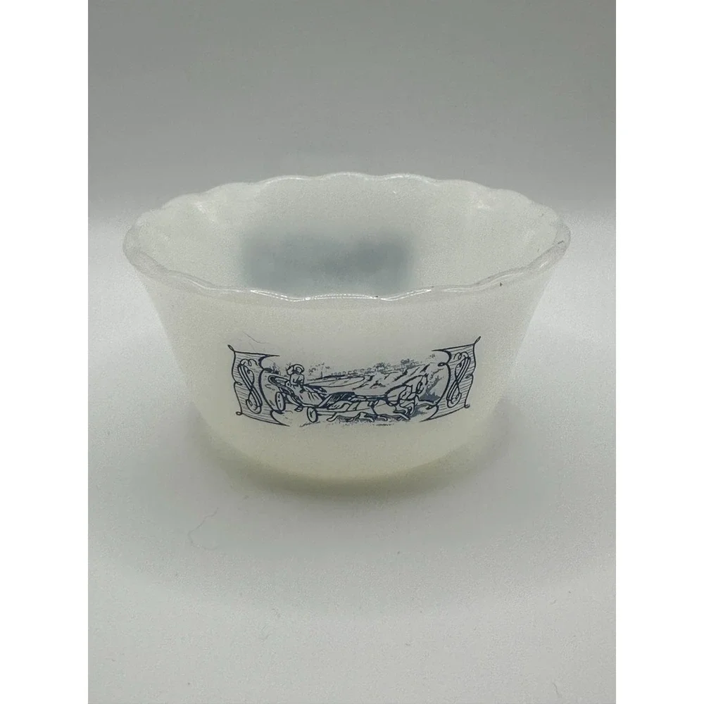 VINTAGE 1960's CURRIER‎ & IVES Milk Glass Ruffled Edge 6oz.Dessert Custard Cup